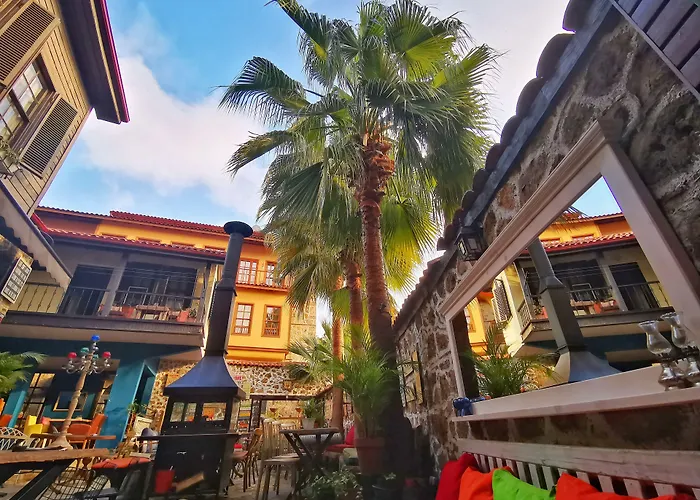 Old House Pub Hotels Antalya